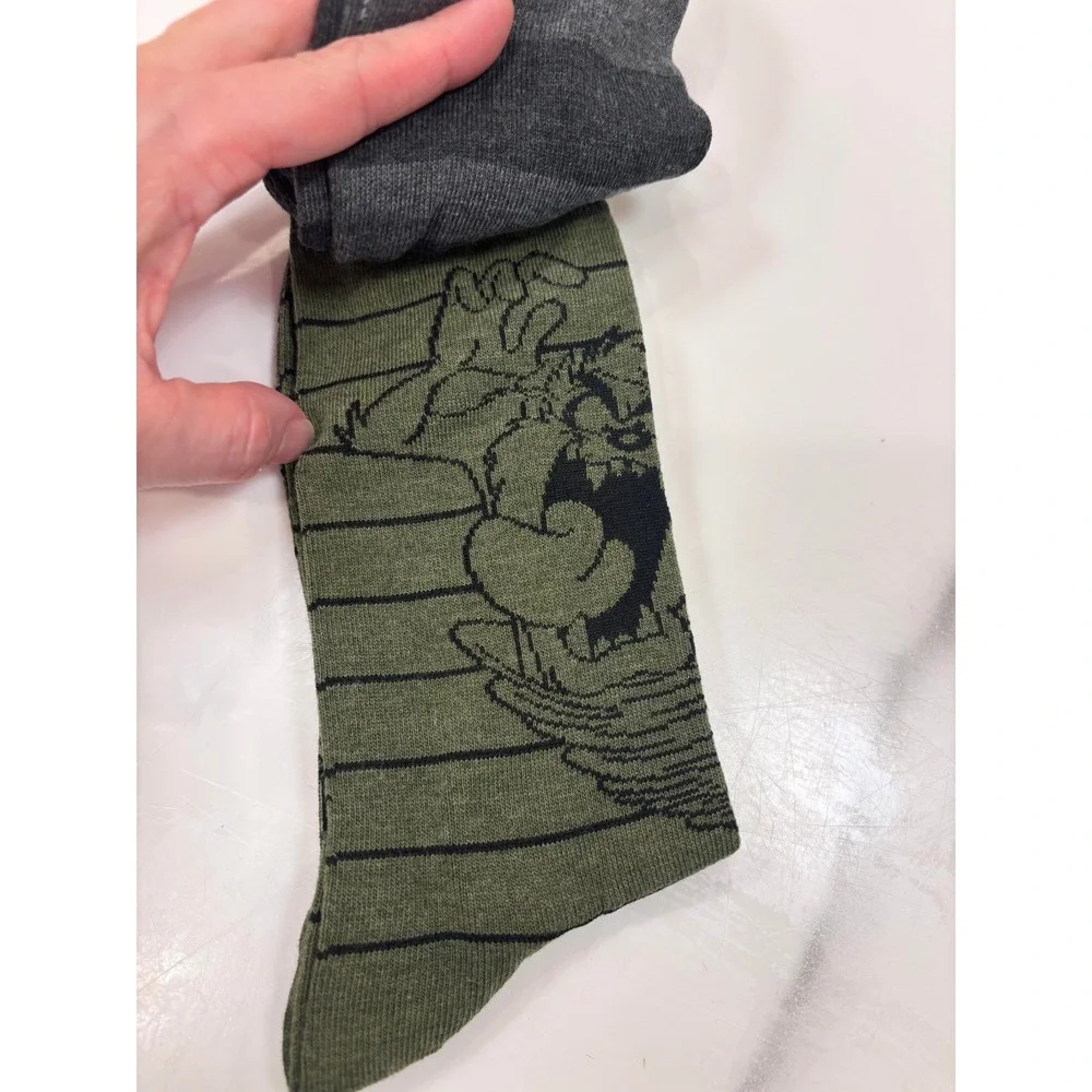 Looney Tunes Mens Crew Socks 2 Pack Tasmanian Devil Sylvester Grey Green 6-12